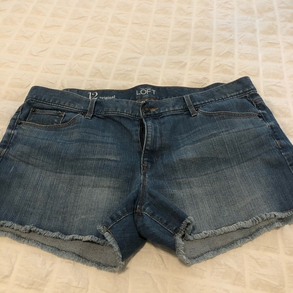 Loft raw hem denim shorts